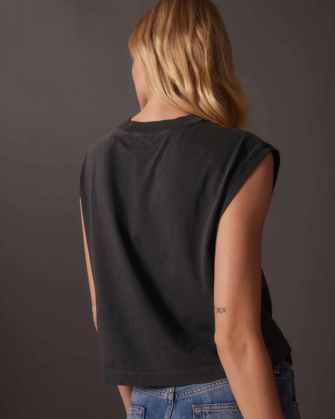 Relaxed Muscle Tee in Black | Richer Poorer
