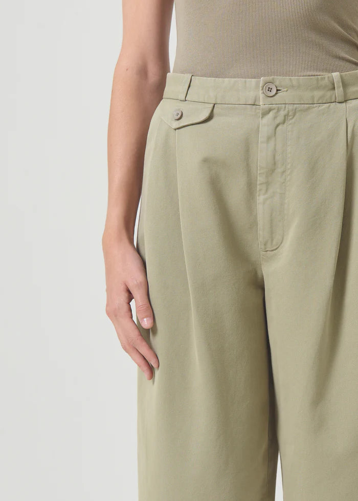 Becker Chino in Dill | Agolde