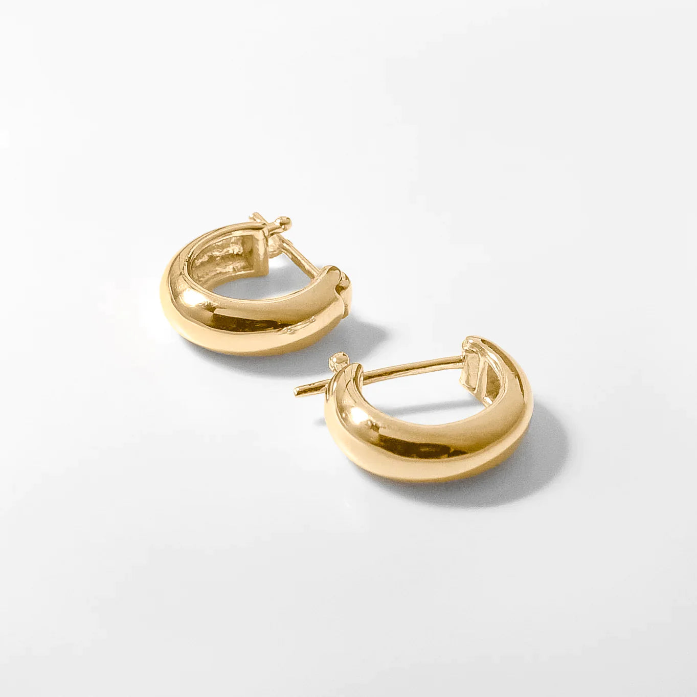Vince Hoop Earring in Gold Vermeil | THATCH