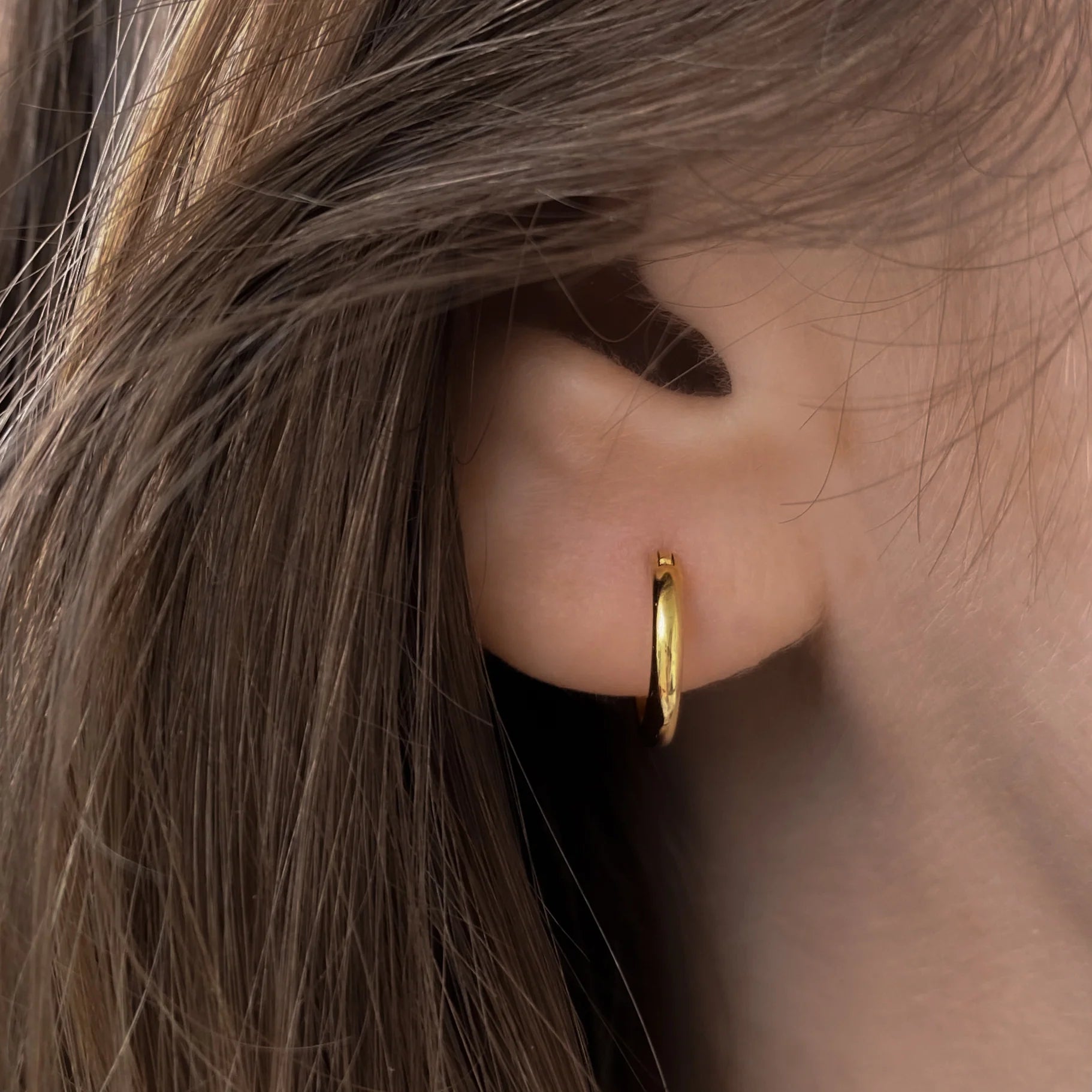 Sienne Hoop Earring in Gold Vermeil | THATCH