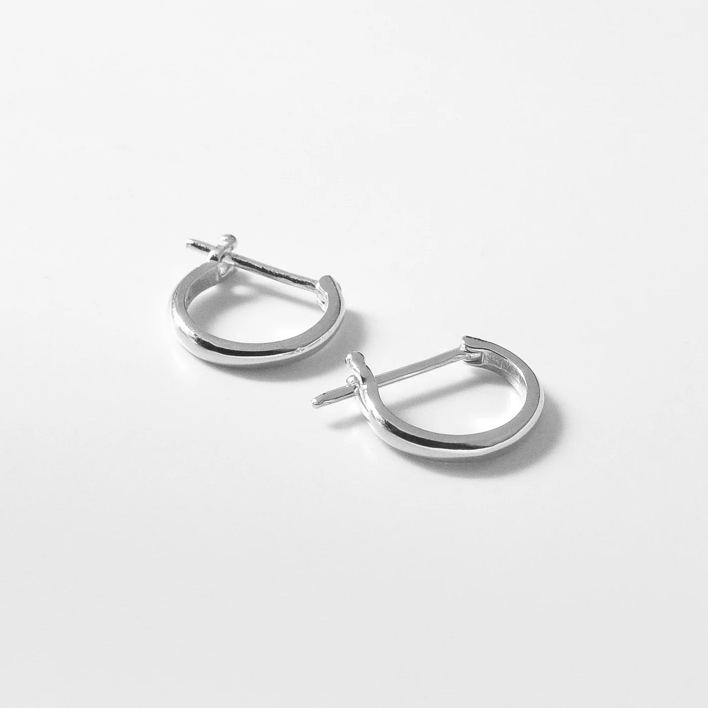 Sienne Hoop Earring in Sterling Silver | THATCH